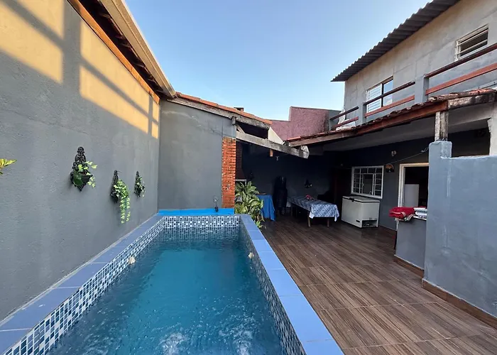 Sobrado Com Piscina Perto Praia